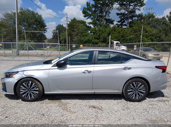 1N4BL4DV0RN429352 2024 NISSAN ALTIMA Silver 360 interior view