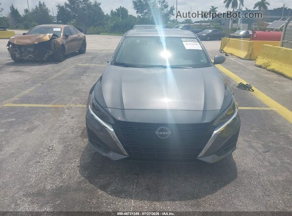 1N4BL4DV0SN362192 2025 NISSAN ALTIMA Gray Rear interior view