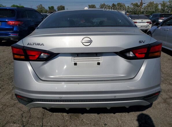 1N4BL4DV1RN360347 2024 NISSAN ALTIMA Silver Rear view