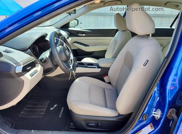 1N4BL4DV1SN302552 2025 NISSAN ALTIMA Blue Front interior view