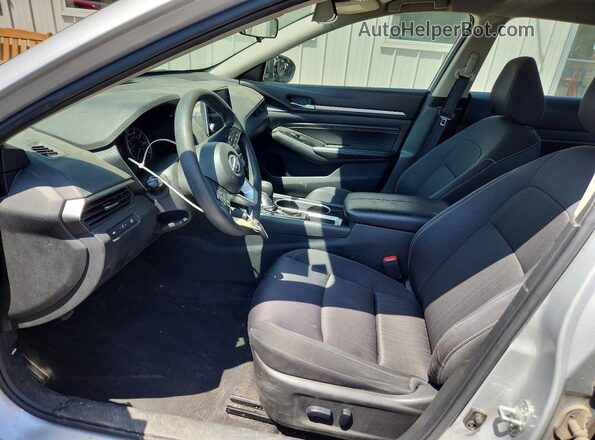 1N4BL4DV2MN337412 2021 NISSAN ALTIMA Silver Widok wnętrza z przodu