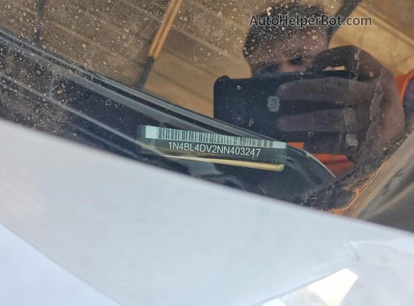 1N4BL4DV2NN403247 2022 NISSAN ALTIMA Silver Widok komory silnika