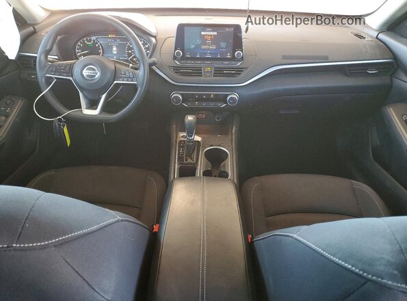 1N4BL4DV2NN403247 2022 NISSAN ALTIMA Silver Widok deski rozdzielczej
