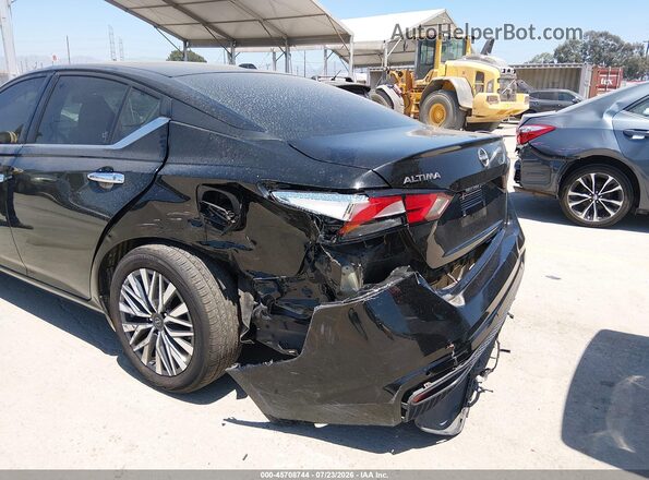1N4BL4DV2PN370513 2023 NISSAN ALTIMA Black Front view