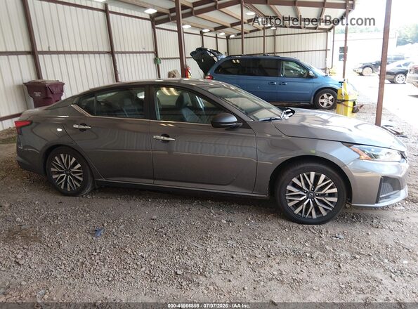 1N4BL4DV2RN351365 2024 NISSAN ALTIMA Gray Vista interior trasera