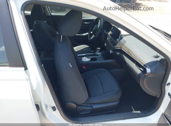 1N4BL4DV2SN302060 2025 NISSAN ALTIMA White Vista interior delantera