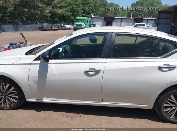 1N4BL4DV2SN302060 2025 NISSAN ALTIMA White Vista interior de 360 grados