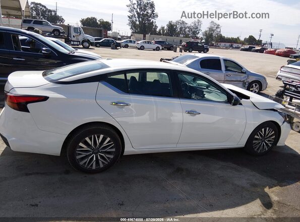 1N4BL4DV2SN354613 2025 NISSAN ALTIMA White Vista interior trasera