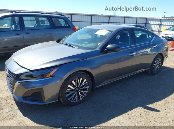 1N4BL4DV2SN401381 2025 NISSAN ALTIMA Gray Առջևի ձախ երեք քառորդ տեսարան