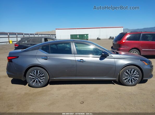 1N4BL4DV2SN401381 2025 NISSAN ALTIMA Gray Սալոնի հետևի տեսք