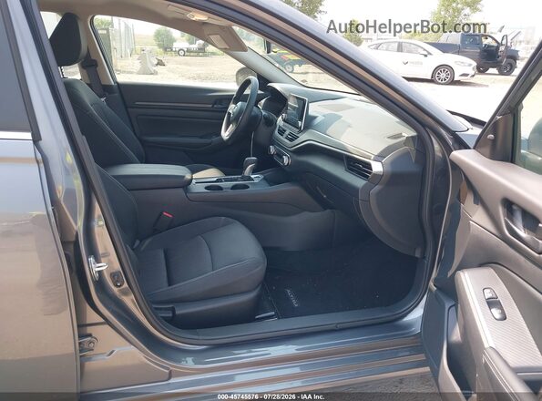 1N4BL4DV2TN328627 2026 NISSAN ALTIMA Серый Вид салона спереди