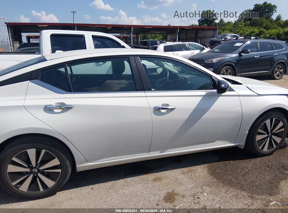 1N4BL4DV3MN317265 2021 NISSAN ALTIMA Белый Вид задней части салона