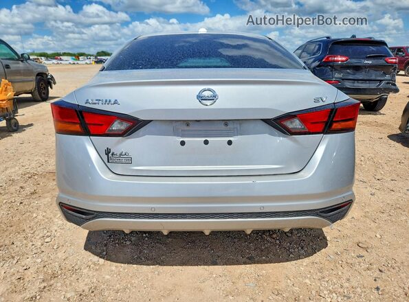 1N4BL4DV3NN304596 2022 NISSAN ALTIMA Silver Вид ззаду