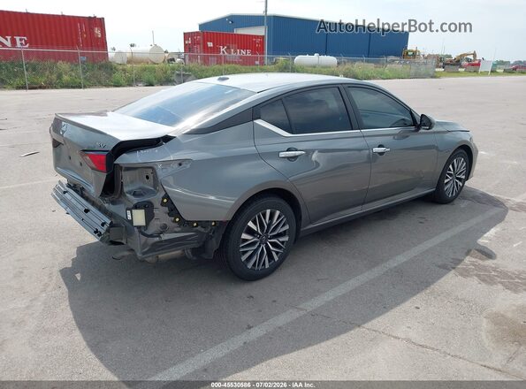 1N4BL4DV3PN377213 2023 NISSAN ALTIMA Серый Задняя правая четверть