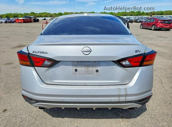 1N4BL4DV3RN304653 2024 NISSAN ALTIMA Silver Հետևի տեսք
