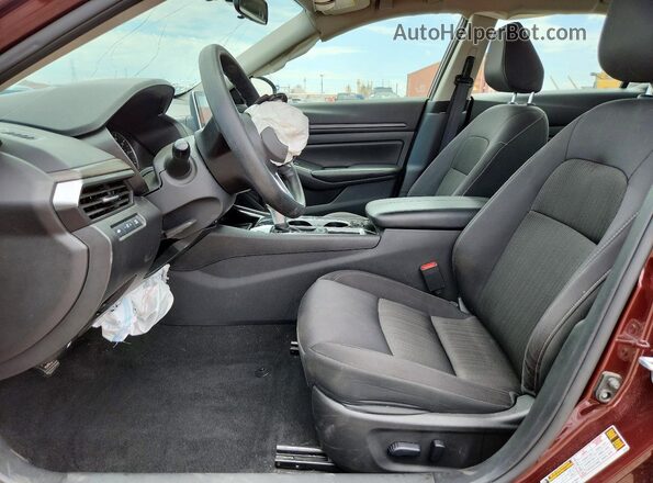 1N4BL4DV3RN409175 2024 NISSAN ALTIMA Красный Вид салона спереди