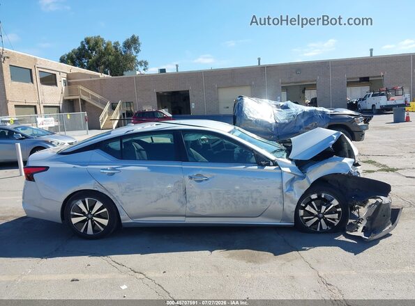 1N4BL4DV4NN334335 2022 NISSAN ALTIMA Silver სალონის 360-გრადუსიანი ხედი