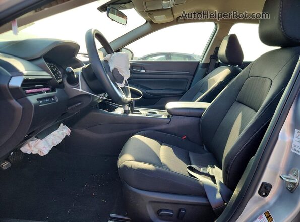 1N4BL4DV4RN393181 2024 NISSAN ALTIMA Серебряный Вид салона спереди