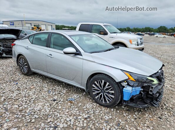 1N4BL4DV5RN300166 2024 NISSAN ALTIMA Серебряный Передняя правая четверть