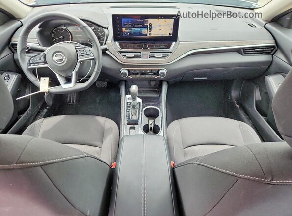 1N4BL4DV5RN300166 2024 NISSAN ALTIMA Серебряный Вид панели приборов