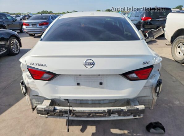 1N4BL4DV5RN329067 2024 NISSAN ALTIMA White Вид ззаду