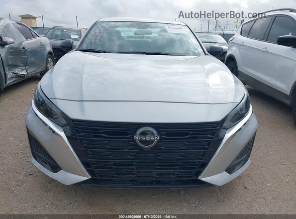1N4BL4DV5SN379389 2025 NISSAN ALTIMA Silver ხელსაწყოთა პანელის ხედი