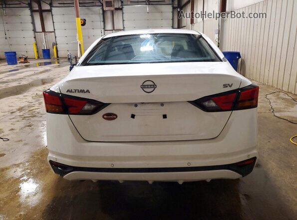1N4BL4DV6RN339817 2024 NISSAN ALTIMA Белый Вид сзади