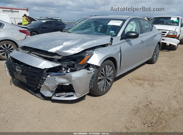 1N4BL4DV6RN346802 2024 NISSAN ALTIMA Серебряный Передняя левая четверть