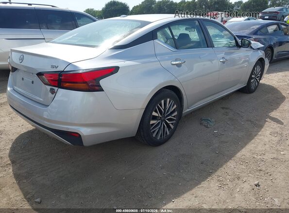 1N4BL4DV6RN346802 2024 NISSAN ALTIMA Серебряный Задняя правая четверть