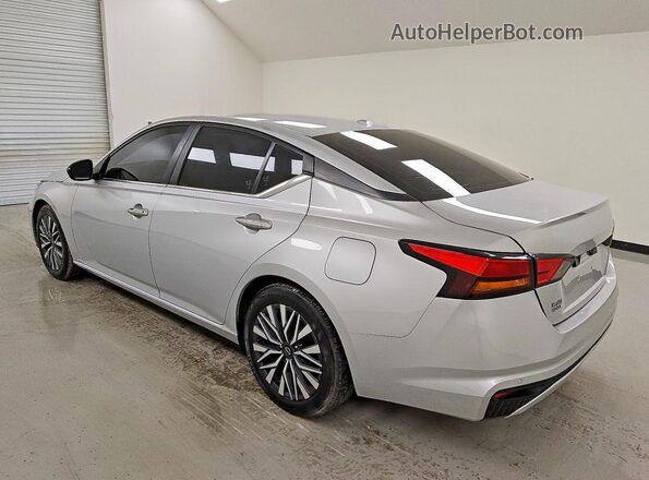 1N4BL4DV6RN360313 2024 NISSAN ALTIMA Серебряный Задняя левая четверть