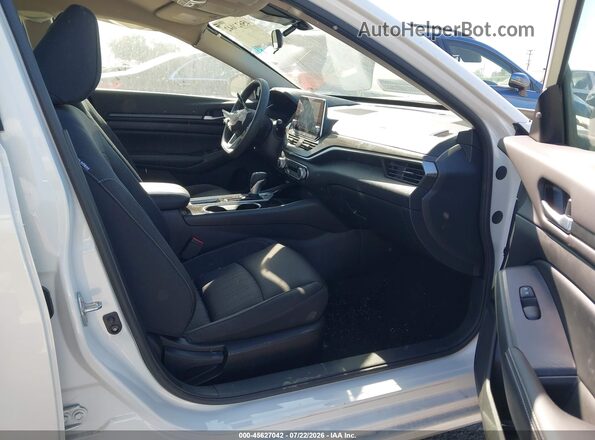 1N4BL4DV6RN381386 2024 NISSAN ALTIMA White Widok wnętrza z przodu