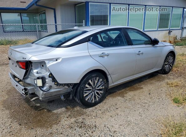1N4BL4DV6RN429310 2024 NISSAN ALTIMA Серебряный Задняя правая четверть