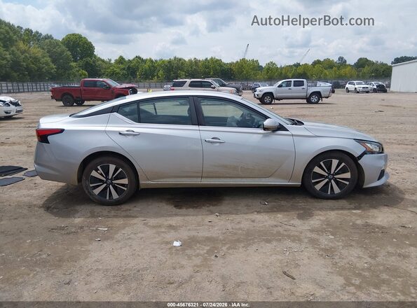 1N4BL4DV7NN388079 2022 NISSAN ALTIMA Silver Vista interior trasera
