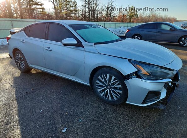 1N4BL4DV7PN306838 2023 NISSAN ALTIMA Silver Delantero derecho