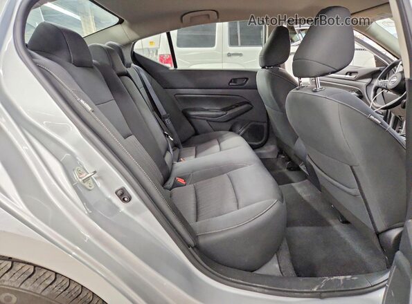 1N4BL4DV7PN307939 2023 NISSAN ALTIMA Silver Հետևի նստատեղերի տեսք