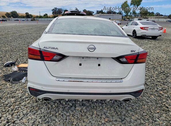 1N4BL4DV7PN361998 2023 NISSAN ALTIMA White Widok z tyłu