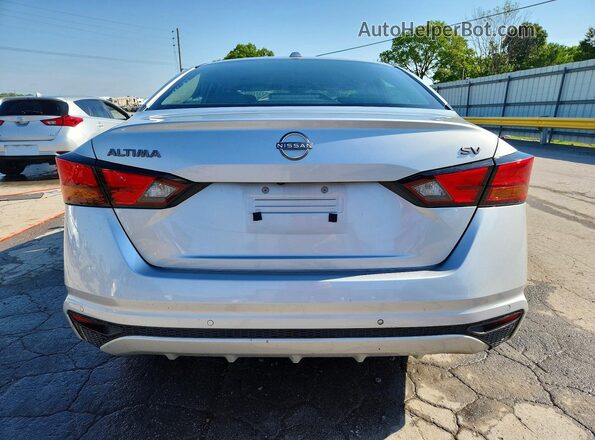 1N4BL4DV7RN376035 2024 NISSAN ALTIMA Silver Հետևի տեսք