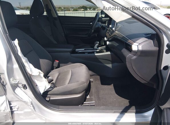 1N4BL4DV7RN392624 2024 NISSAN ALTIMA Silver Front interior view