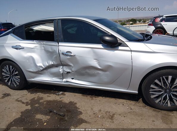 1N4BL4DV7RN392624 2024 NISSAN ALTIMA Silver Front view