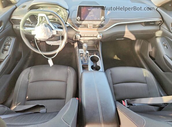 1N4BL4DV7RN429266 2024 NISSAN ALTIMA Серебряный Вид панели приборов