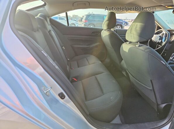 1N4BL4DV7RN429266 2024 NISSAN ALTIMA Серебряный Вид задних сидений