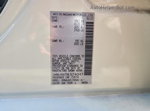 1N4BL4DV7SN374047 2025 NISSAN ALTIMA White Engine compartment view