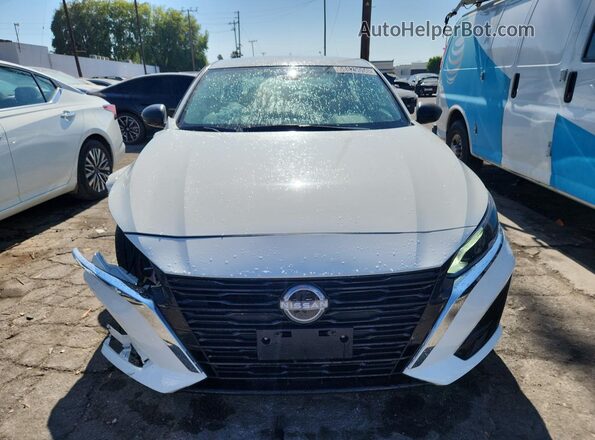 1N4BL4DV7SN374047 2025 NISSAN ALTIMA White 360 interior view