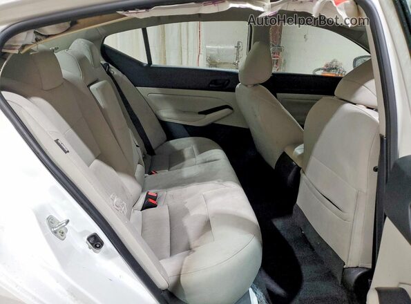 1N4BL4DV8SN301060 2025 NISSAN ALTIMA White Widok tylnych siedzeń