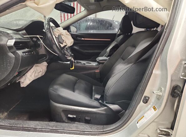 1N4BL4DV9KC139192 2019 NISSAN ALTIMA Silver Вид салону спереду