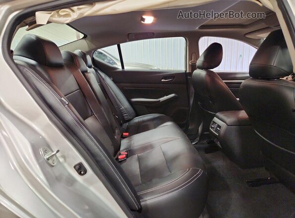 1N4BL4DV9KC148880 2019 NISSAN ALTIMA Silver Vista de los asientos traseros