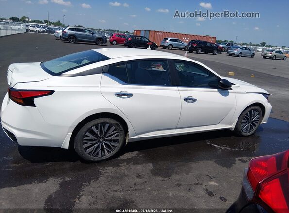 1N4BL4DV9RN357129 2024 NISSAN ALTIMA Белый Вид задней части салона