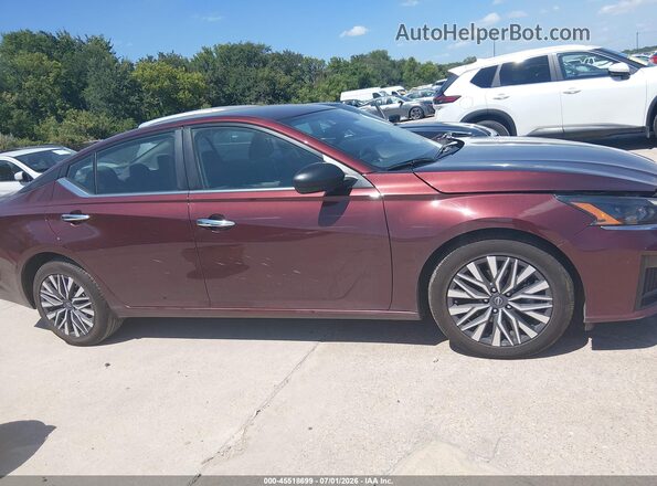1N4BL4DV9SN326128 2025 NISSAN ALTIMA Burgundy Вид задньої частини салону