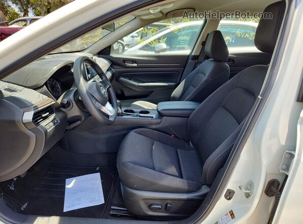 1N4BL4DV9SN363776 2025 NISSAN ALTIMA Белый Вид салона спереди