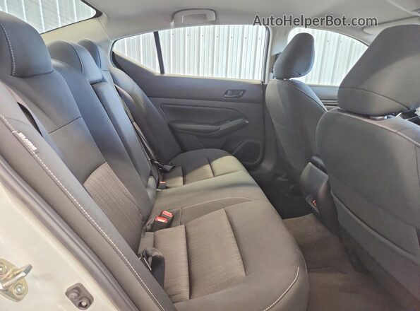 1N4BL4DV9SN393795 2025 NISSAN ALTIMA White Vista de los asientos traseros